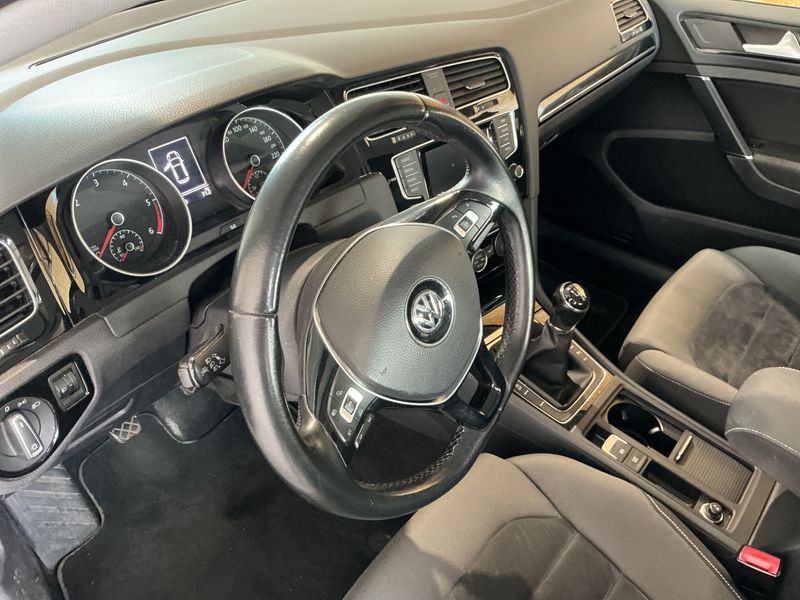 Volkswagen Golf VII 1.6 TDI Carat BlueMotion Tech 2013 – снимка 31