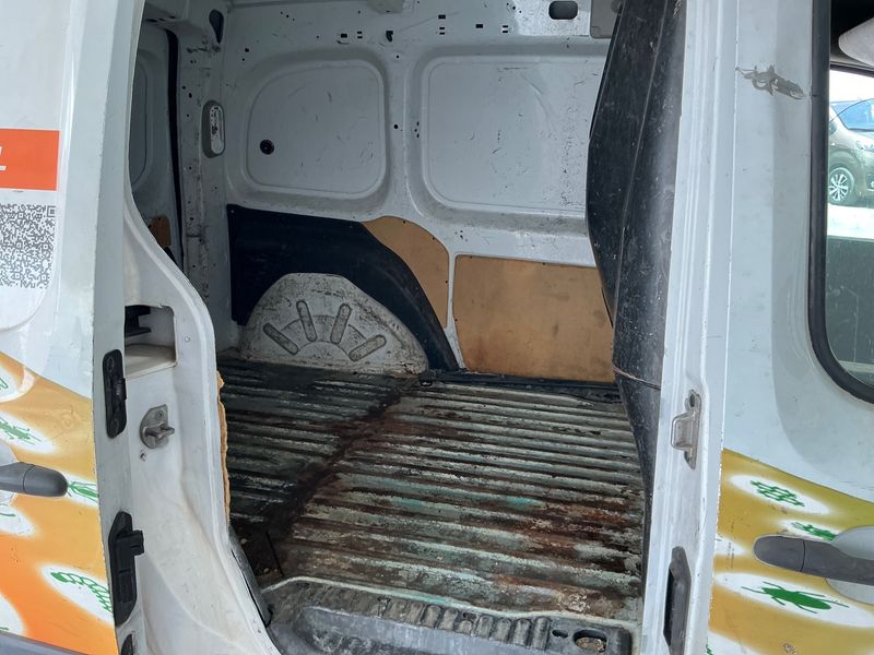 Renault Kangoo 1.5 dCi Furgón Professional 2014 – снимка на щета