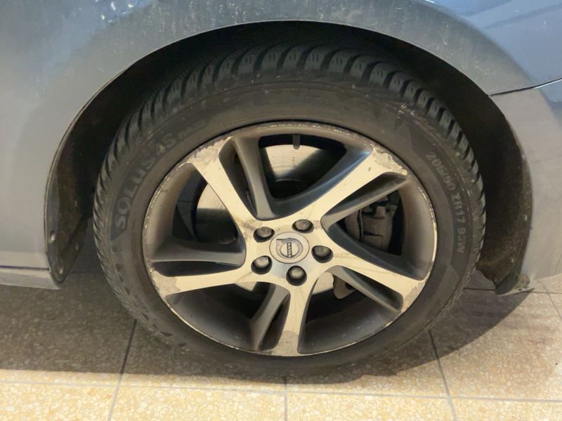 Volvo V40 2.0 D4 Momentum 2016 – снимка 11