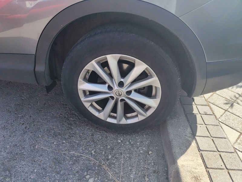 Nissan Qashqai 1.6 dCi Acenta 2015 – снимка 16