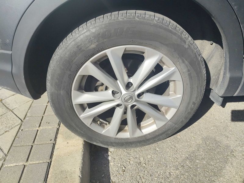 Nissan Qashqai 1.6 dCi Acenta 2015 – снимка 15
