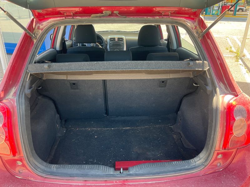Toyota Auris 2.0 D-4D Basis 2007 – снимка на щета