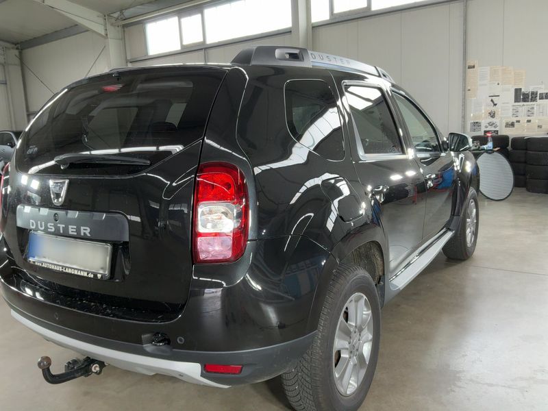 Dacia Duster 1.6 SCe Laureate 4x2 2017 – снимка 8