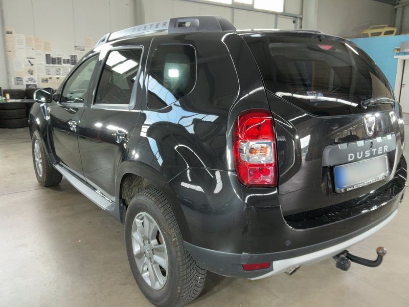 Dacia Duster 1.6 SCe Laureate 4x2 2017 – снимка 6