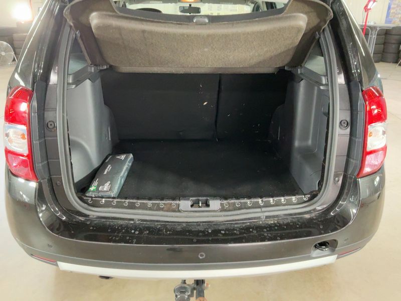 Dacia Duster 1.6 SCe Laureate 4x2 2017 – снимка 15