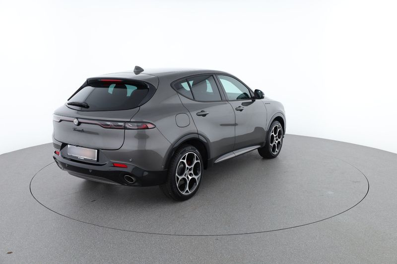 Alfa Romeo Tonale 1.3 Plug-in Hybrid Edizione Speciale AWD 2023 – снимка 8