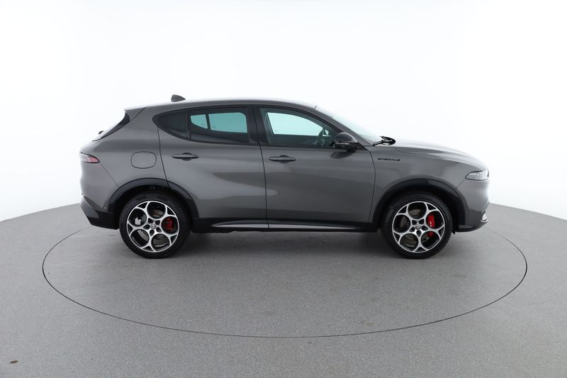 Alfa Romeo Tonale 1.3 Plug-in Hybrid Edizione Speciale AWD 2023 – снимка 10