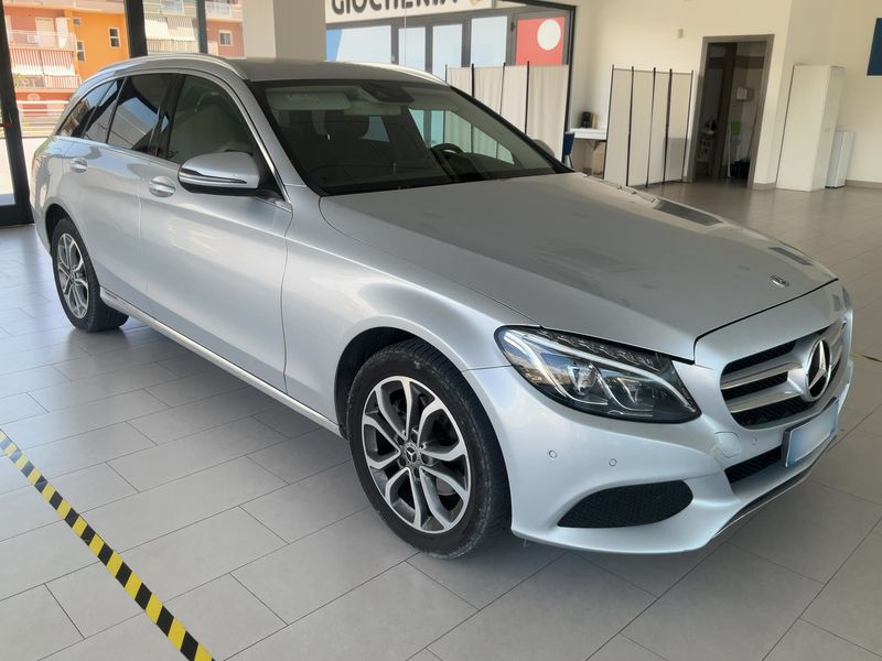 Mercedes-Benz C-Klasse C 220 d T 4Matic AMG Sport 2018 – снимка 12