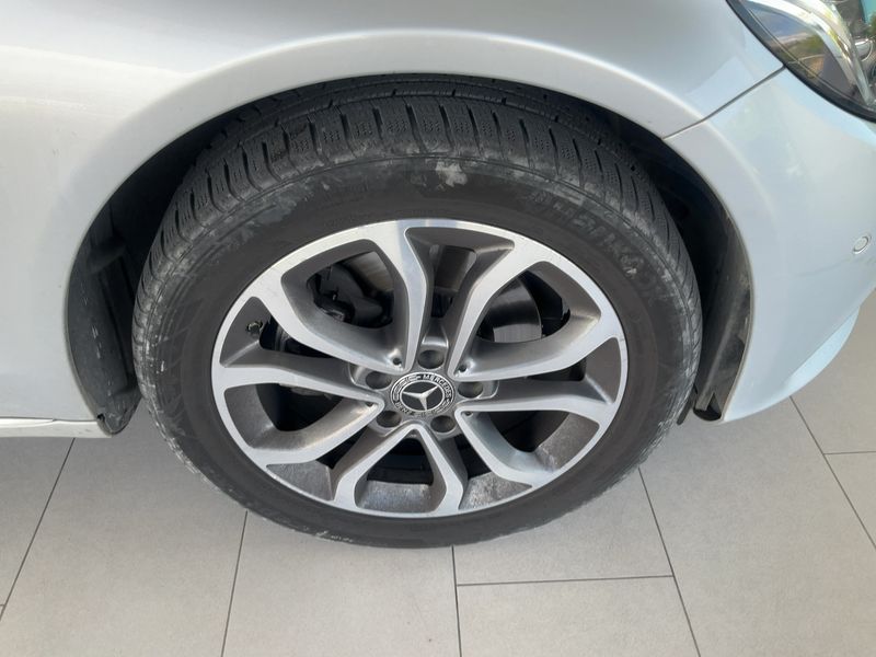 Mercedes-Benz C-Klasse C 220 d T 4Matic AMG Sport 2018 – снимка 11