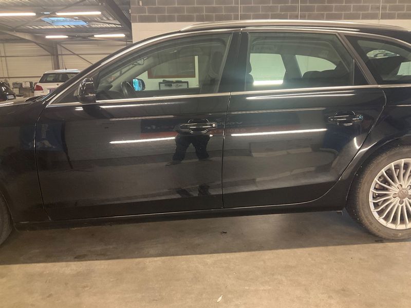Audi A4 2.0 TDI Attraction 2012 – снимка 4