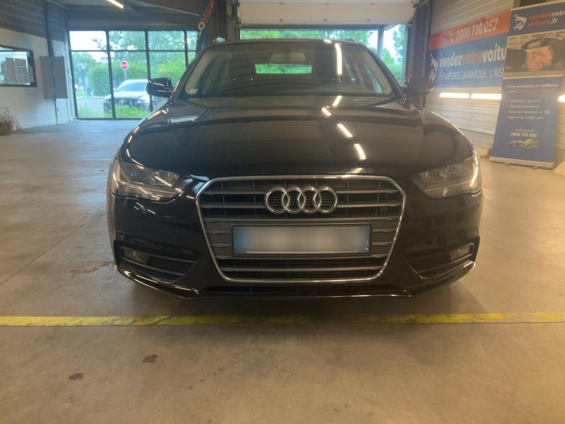 Audi A4 2.0 TDI Attraction 2012 – снимка 9