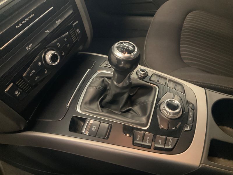 Audi A4 2.0 TDI Attraction 2012 – снимка 24
