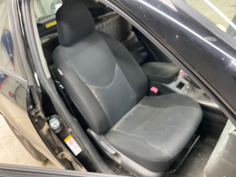 Toyota RAV 4 2.0 Life 2012 – снимка 33