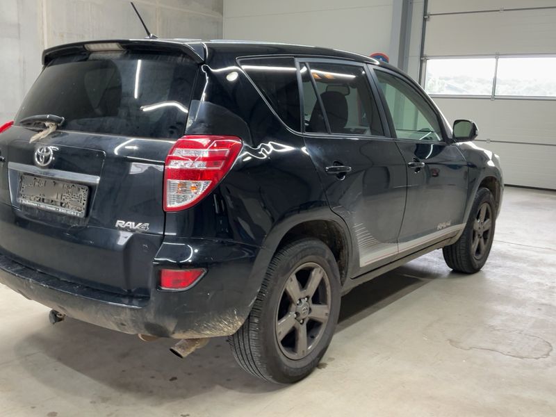 Toyota RAV 4 2.0 Life 2012 – снимка 8