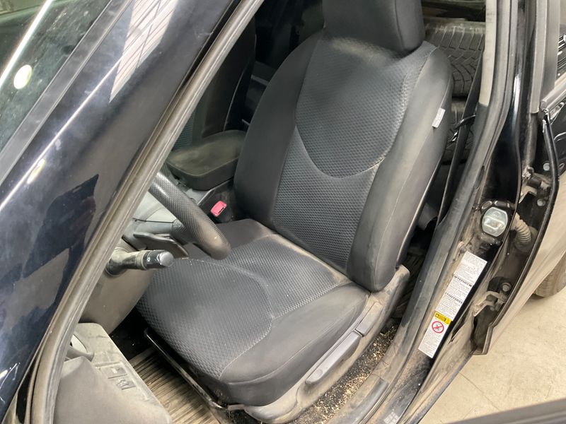 Toyota RAV 4 2.0 Life 2012 – снимка 40