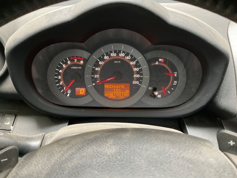 Toyota RAV 4 2.0 Life 2012 – снимка 19