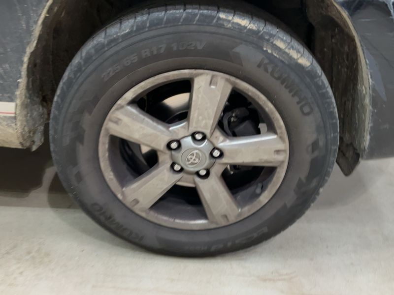 Toyota RAV 4 2.0 Life 2012 – снимка 11