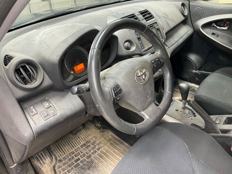 Toyota RAV 4 2.0 Life 2012 – снимка 41