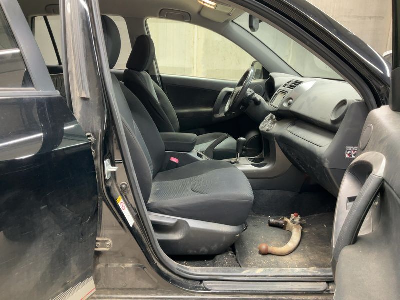 Toyota RAV 4 2.0 Life 2012 – снимка 17