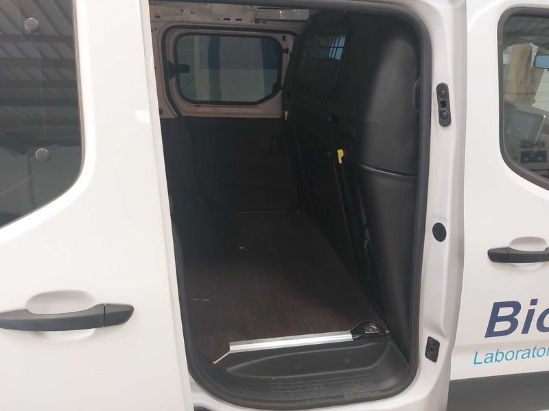 Peugeot Partner 1.5 Blue-HDi Premium L1 2022 – снимка 14