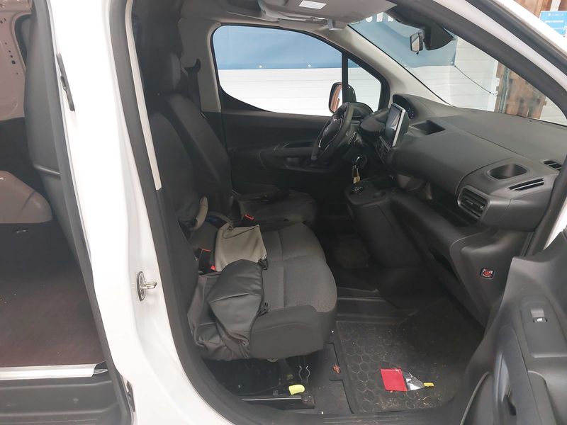 Peugeot Partner 1.5 Blue-HDi Premium L1 2022 – снимка 10