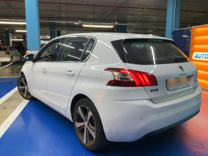 Peugeot 308 1.6 Blue-HDi Allure 2016 – снимка 6