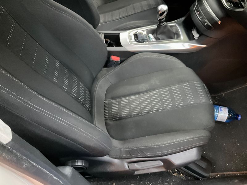 Peugeot 308 1.6 Blue-HDi Allure 2016 – снимка 23