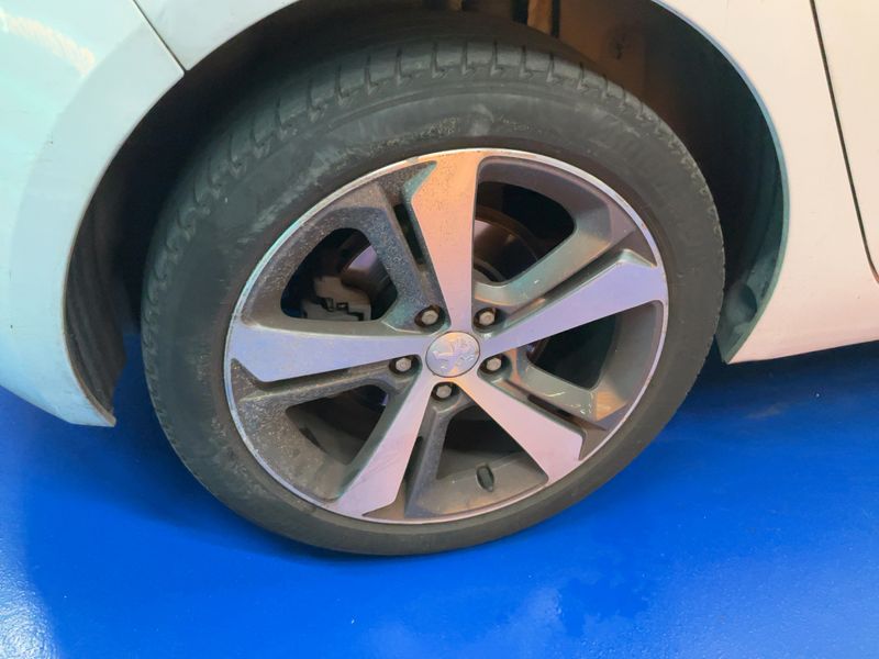 Peugeot 308 1.6 Blue-HDi Allure 2016 – снимка 9