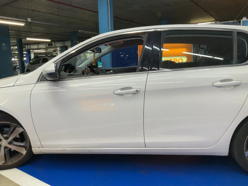 Peugeot 308 1.6 Blue-HDi Allure 2016 – снимка 4