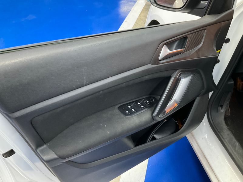 Peugeot 308 1.6 Blue-HDi Allure 2016 – снимка 22