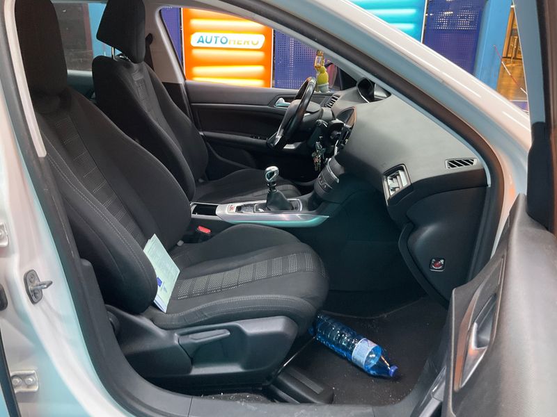 Peugeot 308 1.6 Blue-HDi Allure 2016 – снимка 16