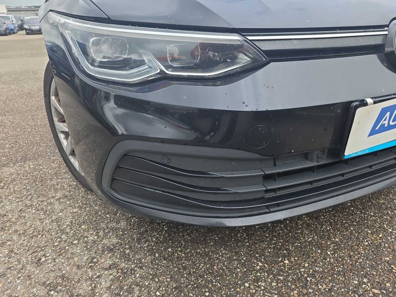 Volkswagen Golf VIII 2.0 TDI Life 2021 – снимка на щета 72