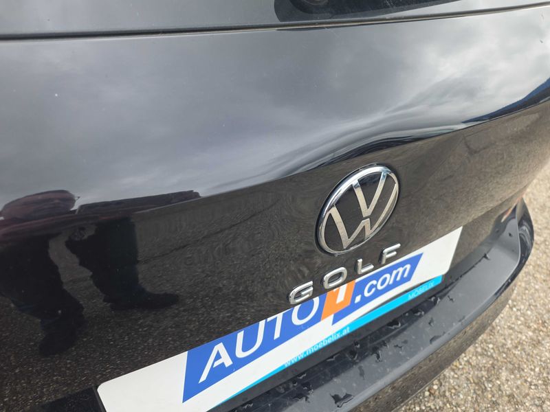 Volkswagen Golf VIII 2.0 TDI Life 2021 – снимка 75