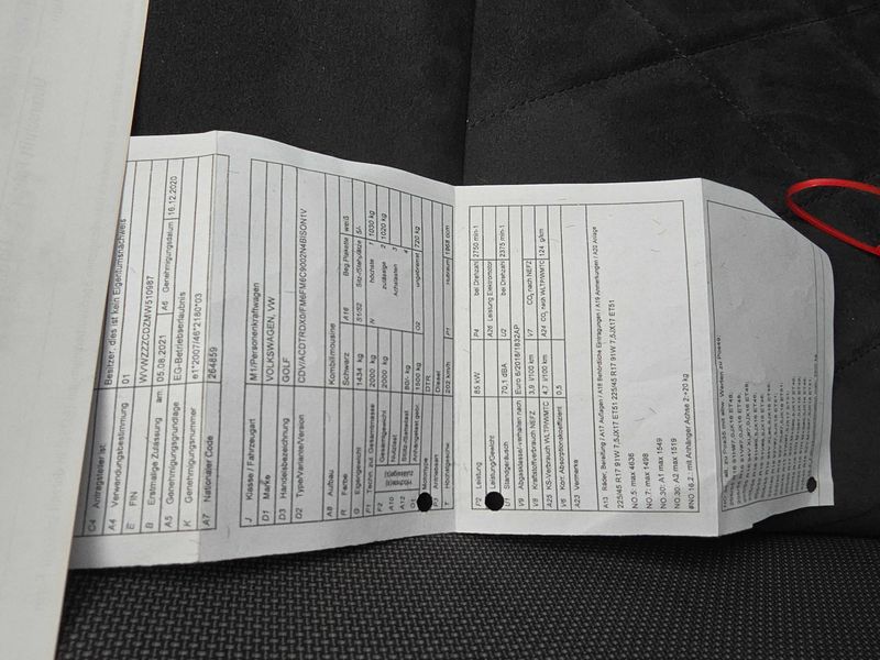 Volkswagen Golf VIII 2.0 TDI Life 2021 – снимка 14