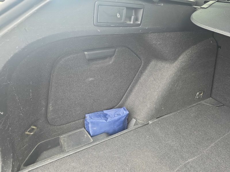 Volkswagen Golf VIII 2.0 TDI Life 2021 – снимка на щета 46