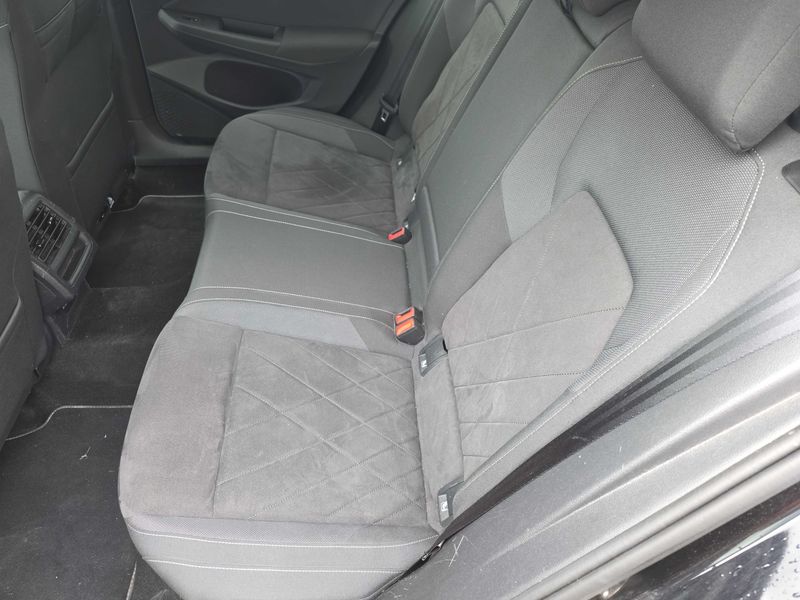 Volkswagen Golf VIII 2.0 TDI Life 2021 – снимка на щета 44