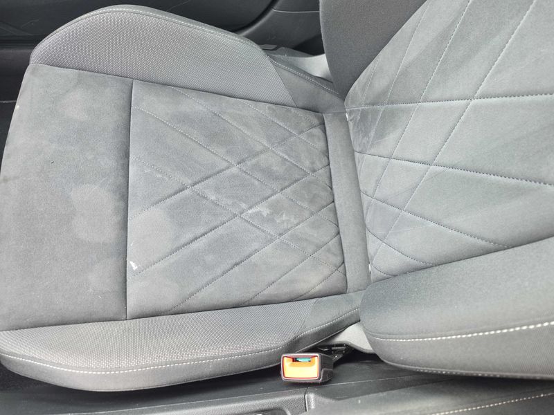 Volkswagen Golf VIII 2.0 TDI Life 2021 – снимка на щета 40