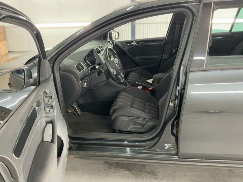 Volkswagen Golf VI 2.0 TSI GTI 2012 – снимка 16