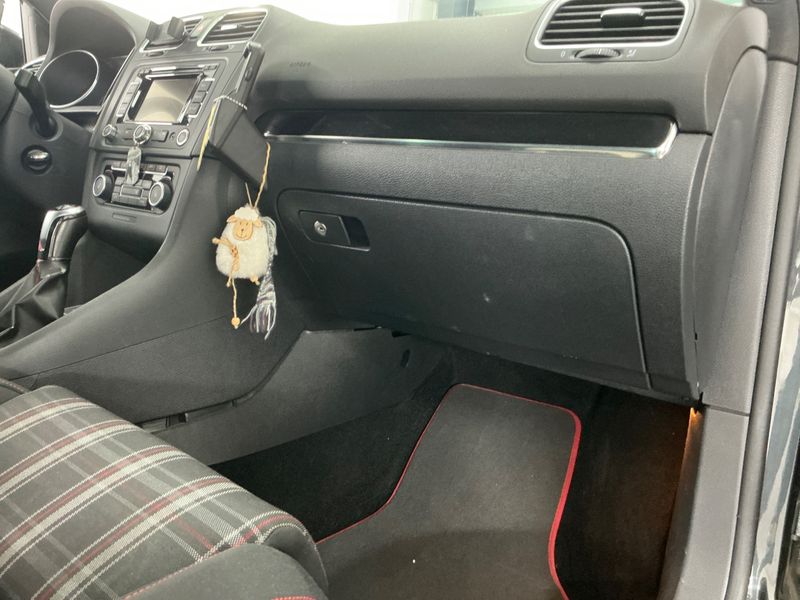 Volkswagen Golf VI 2.0 TSI GTI 2012 – снимка 26
