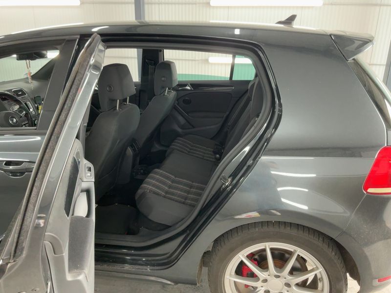 Volkswagen Golf VI 2.0 TSI GTI 2012 – снимка 19