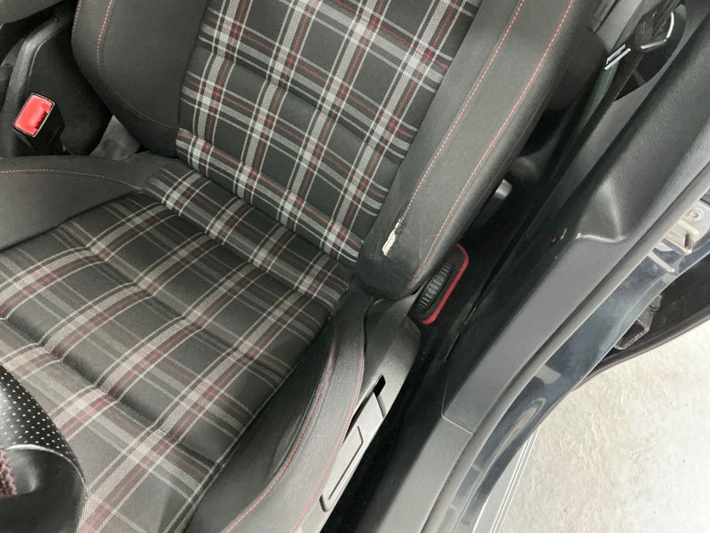 Volkswagen Golf VI 2.0 TSI GTI 2012 – снимка 24
