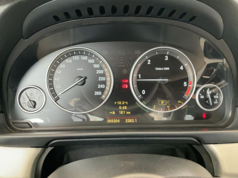BMW 5er 520d 2011 – снимка 13