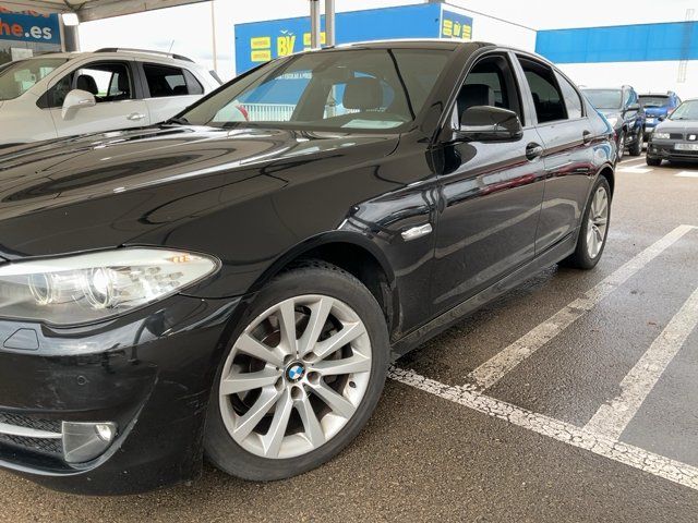 BMW 5er 520d 2011 – снимка 2