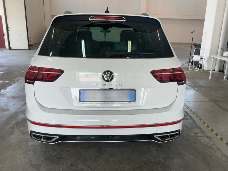 Volkswagen Tiguan 2.0 TDI R-Line 2022 – снимка 7