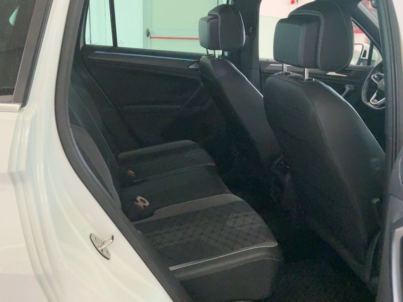 Volkswagen Tiguan 2.0 TDI R-Line 2022 – снимка 19