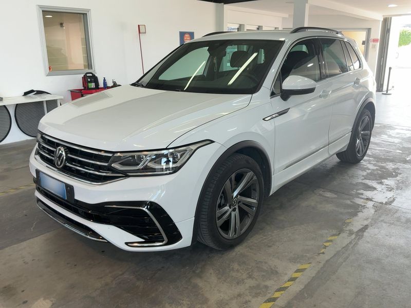 Volkswagen Tiguan 2.0 TDI R-Line 2022 – снимка 1