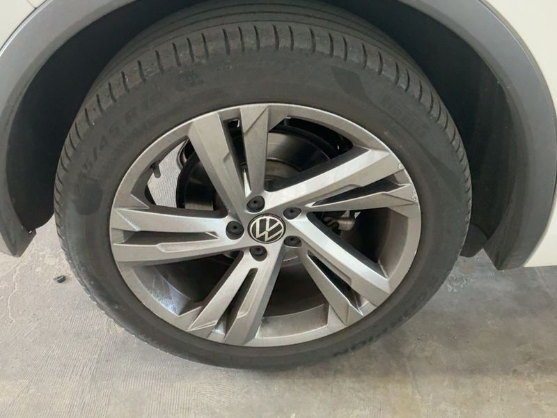Volkswagen Tiguan 2.0 TDI R-Line 2022 – снимка 9