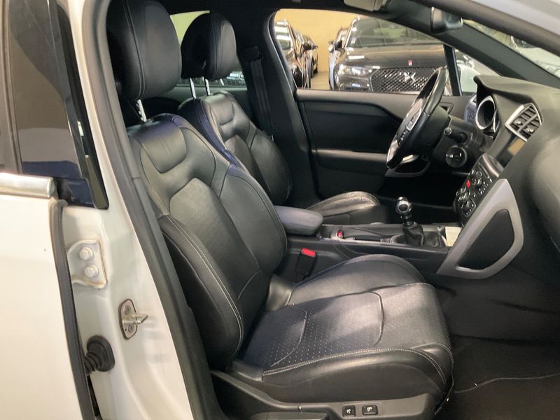 Citroen DS4 1.6 e-HDi Executive 2015 – снимка 16