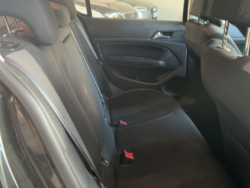Peugeot 308 1.6 e-HDi Sensation 2014 – снимка 19