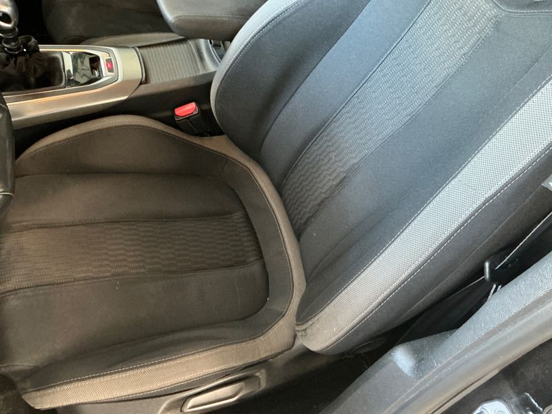 Peugeot 308 1.6 e-HDi Sensation 2014 – снимка 27